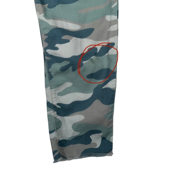 MOTHER The Shaker Chop Crop in Blue Green Camo - Picture 10 of 16